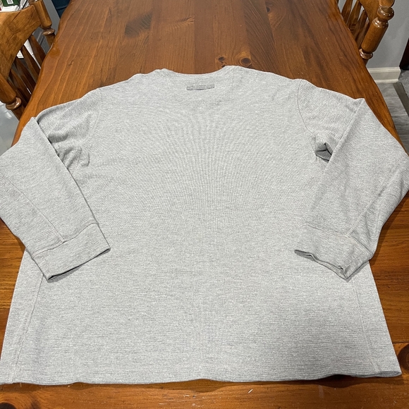 Duluth Trading Men's Gray Thermal Long Sleeve Crewneck Pocket Shirt Size XL‎ - Picture 2 of 3